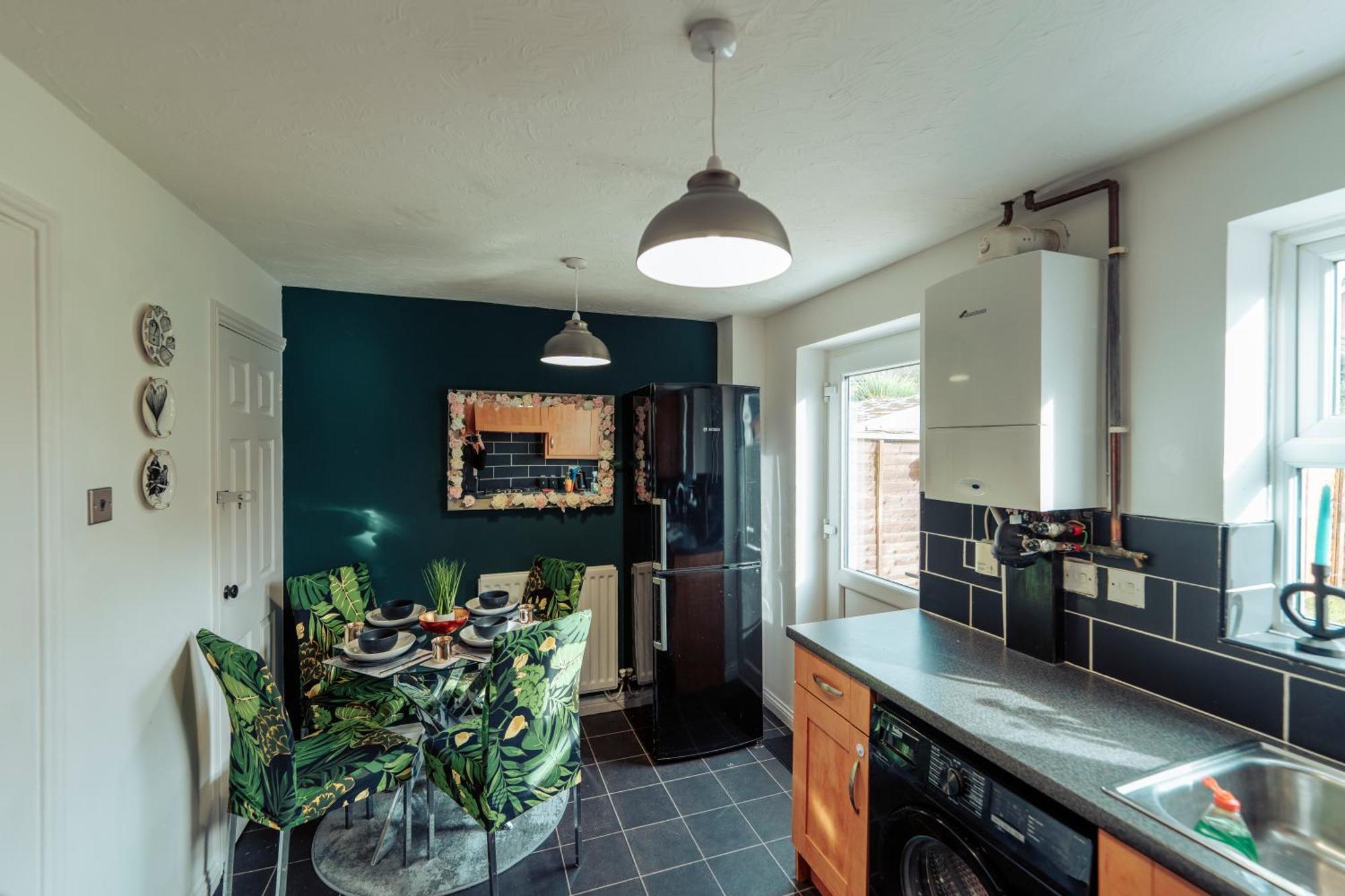 2 Bedroom Peaceful Home, Colchester Mile End エクステリア 写真