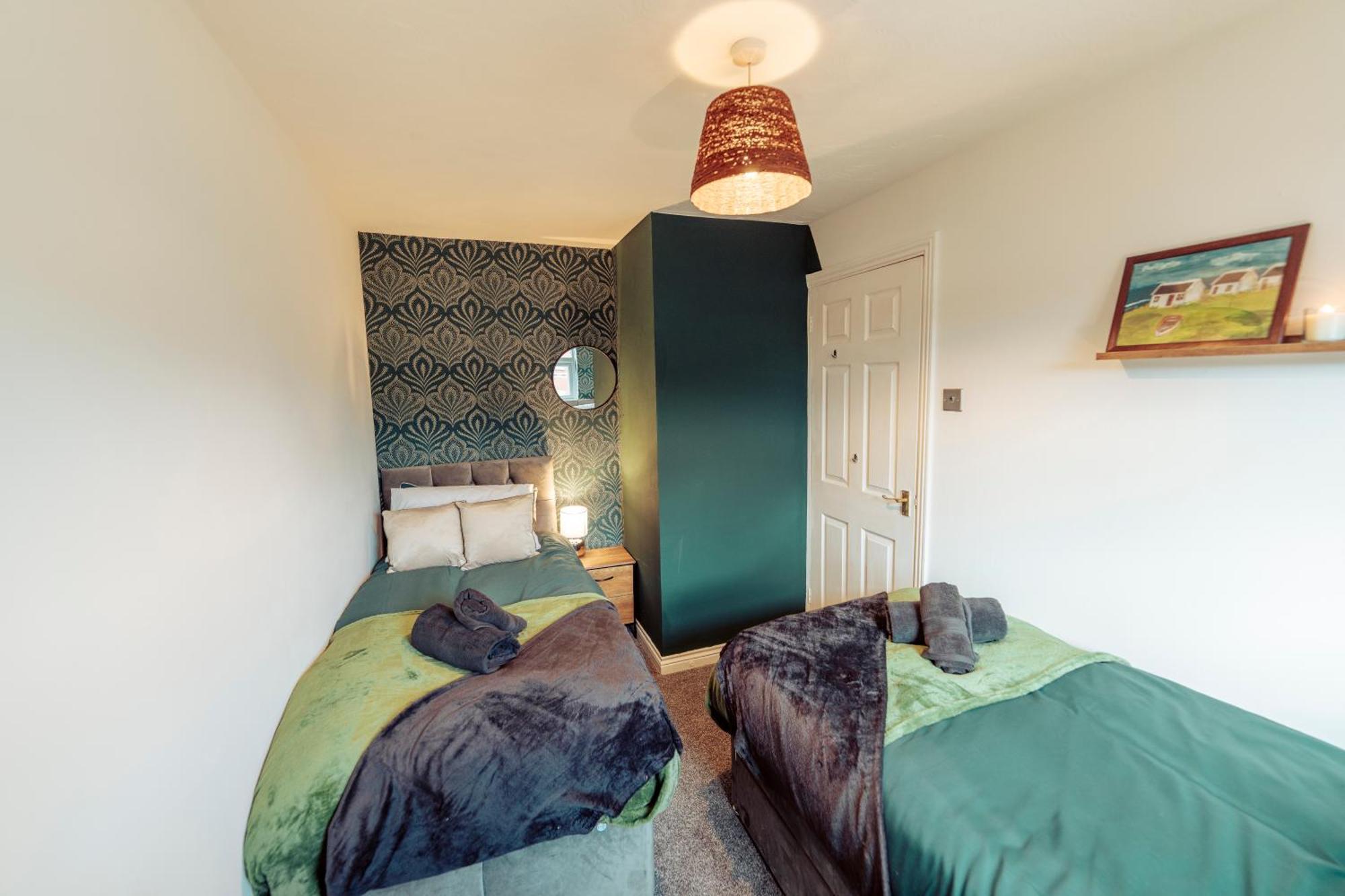 2 Bedroom Peaceful Home, Colchester Mile End エクステリア 写真